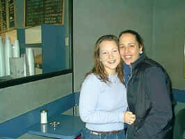 Kelly&Priscilla2.jpg (38189 bytes)